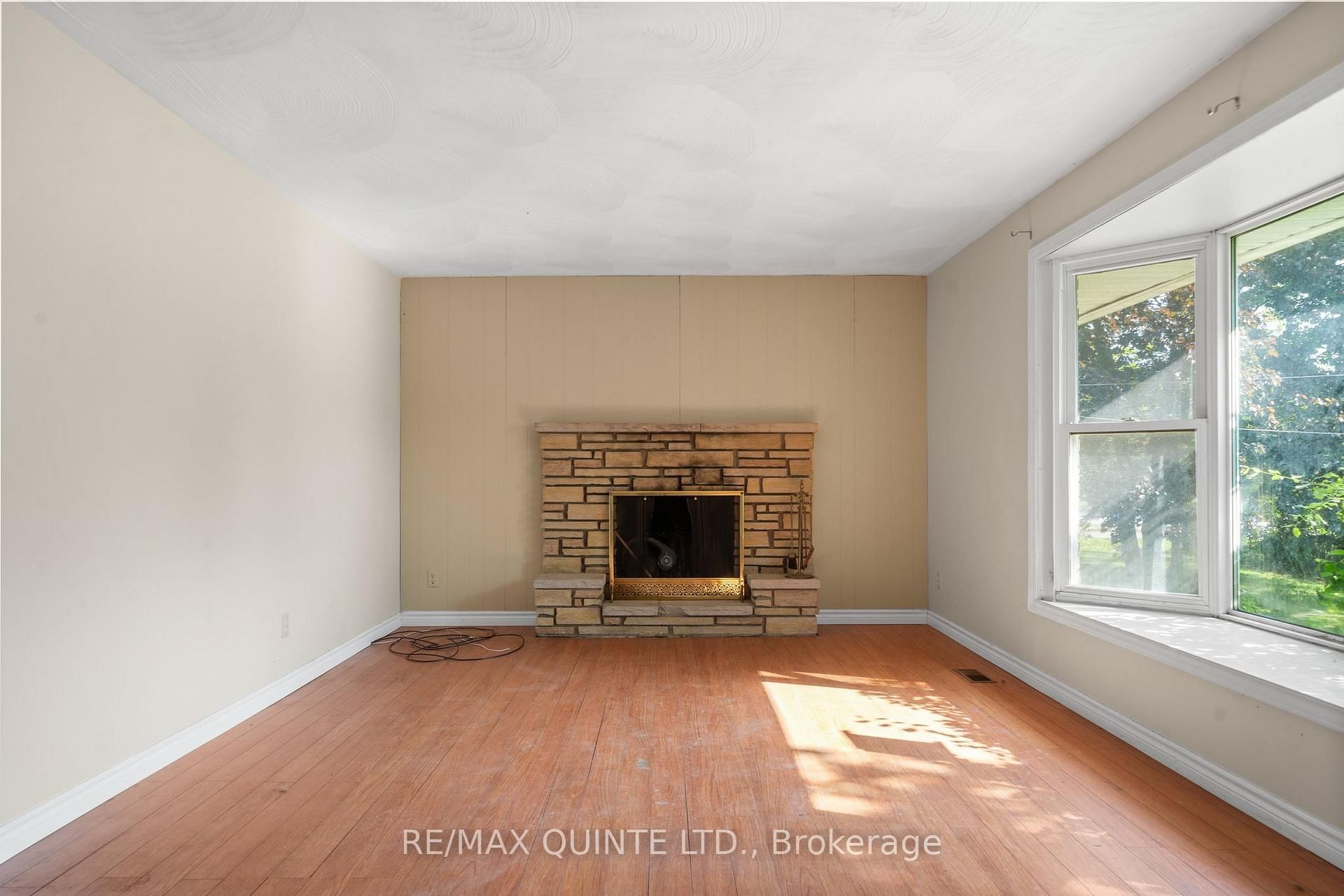 403 Whites Road