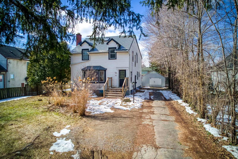 142 Ewen Rd, Hamilton, L8S 3C7 | Image 2