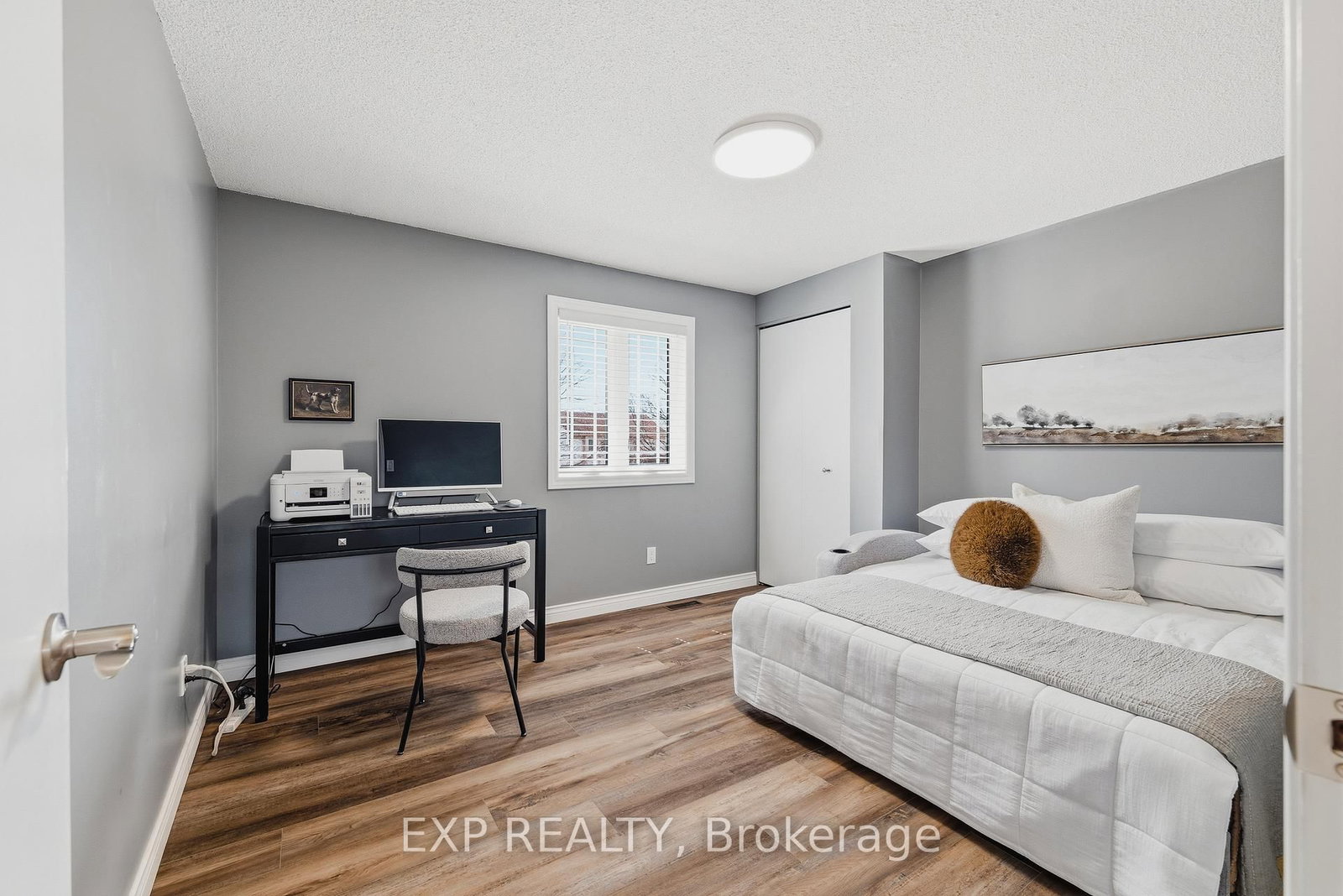 143 St Jerome Crescent - Photo 30