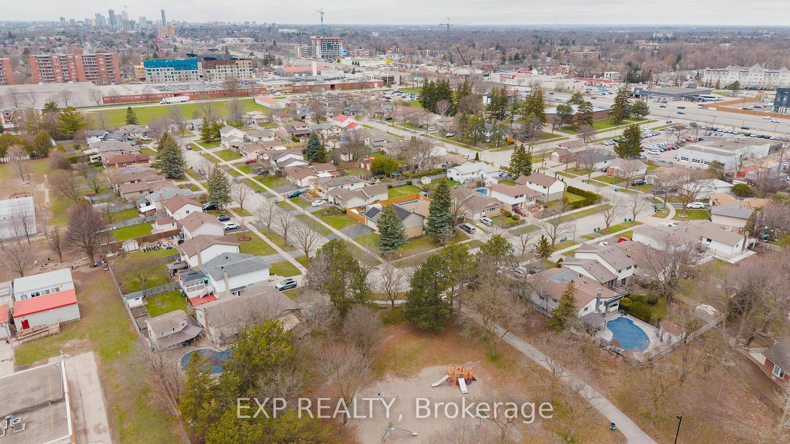 143 St Jerome Crescent - Photo 35