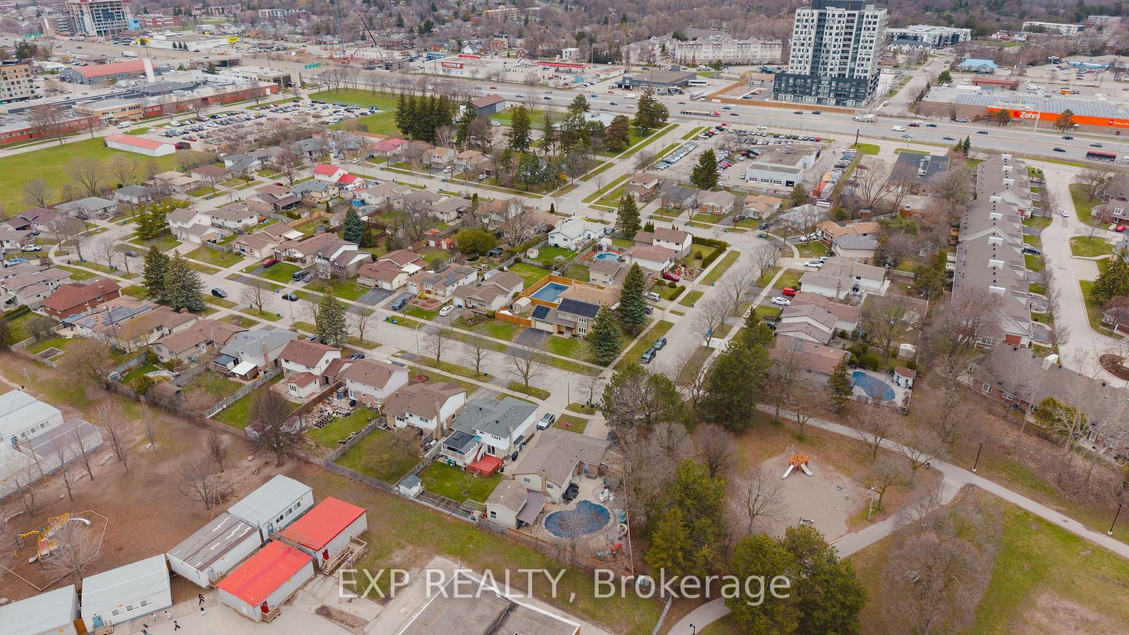 143 St Jerome Crescent - Photo 39