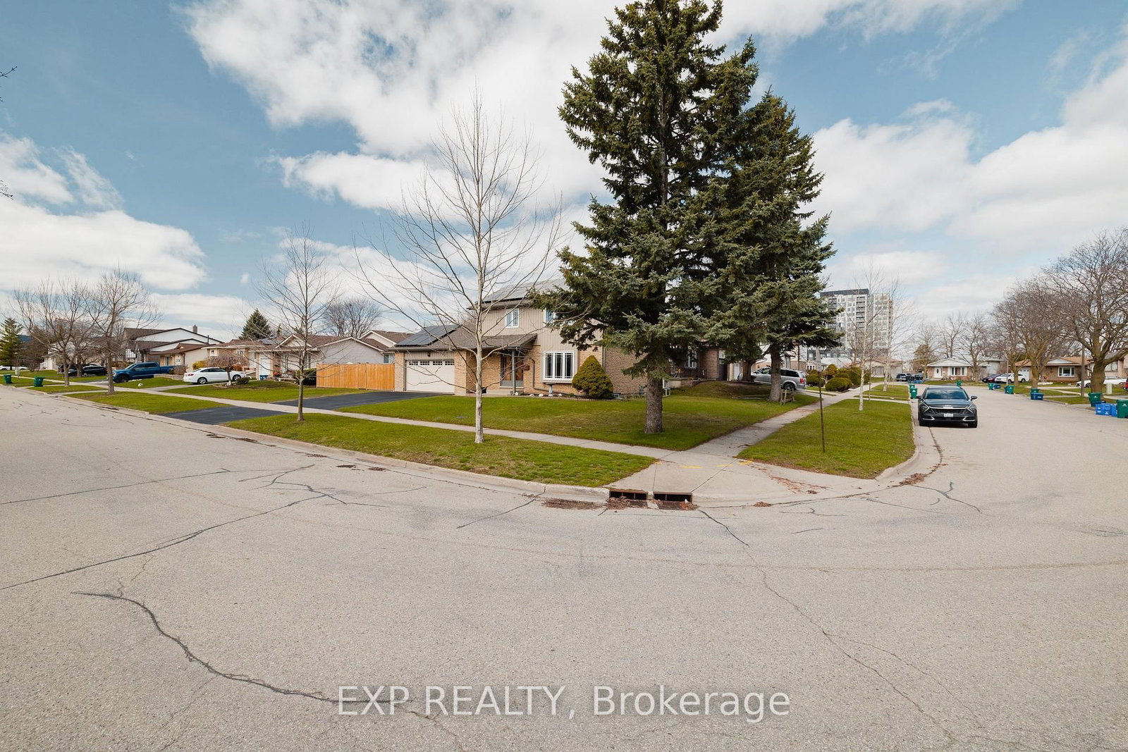 143 St Jerome Crescent - Photo 41
