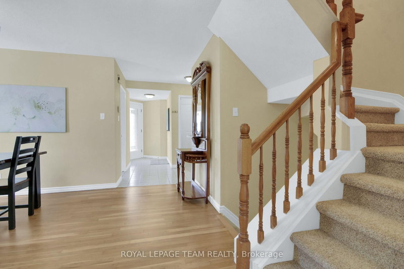 207 Beatrice Dr, Ottawa, K2J 4P1 | Image 3