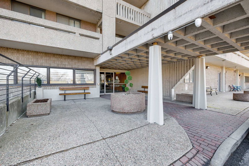 306 - 415 Greenview Ave, Ottawa, K2B 8G5 | Image 3