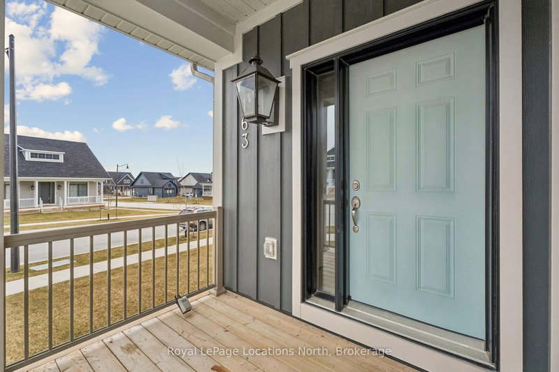 163 Courtland St, Blue Mountains, L9Y 5L7 | Image 3