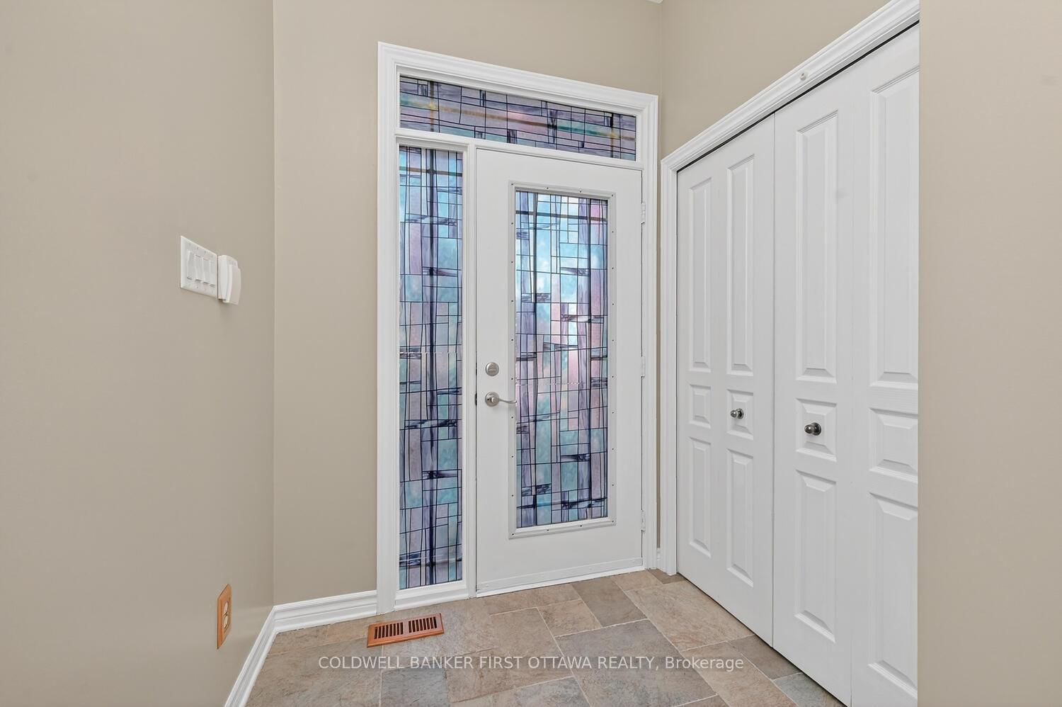 102 Windance Crescent - Photo 4