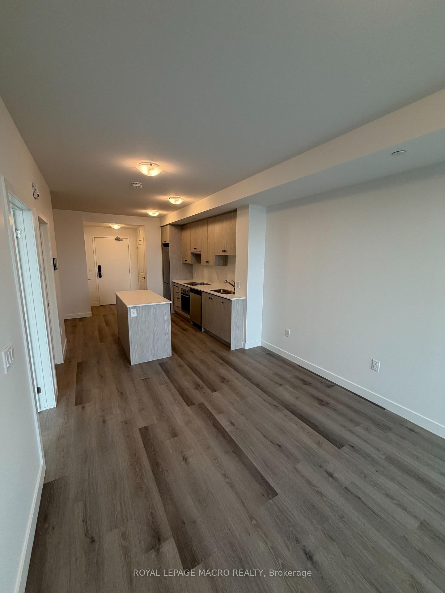 461 Green Road, Unit 1018