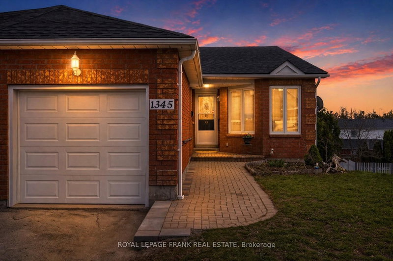 1345 Eagle Cres, Peterborough, K9K 2K7 | Image 2