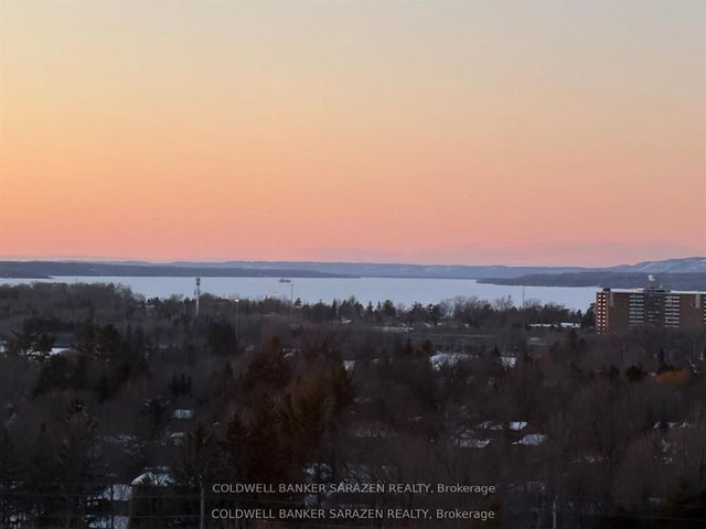 1215 - 80 Sandcastle Drive