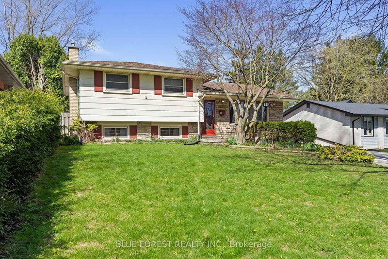 39 Southwood Cres, London South, N6J 1S8 | Image 3