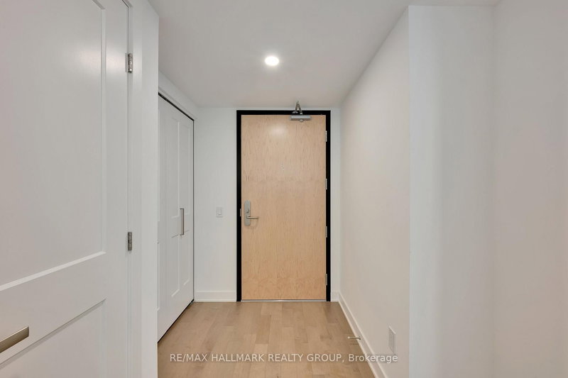 906 - 340 Queen St, Ottawa, K1R 0G1 | Image 2