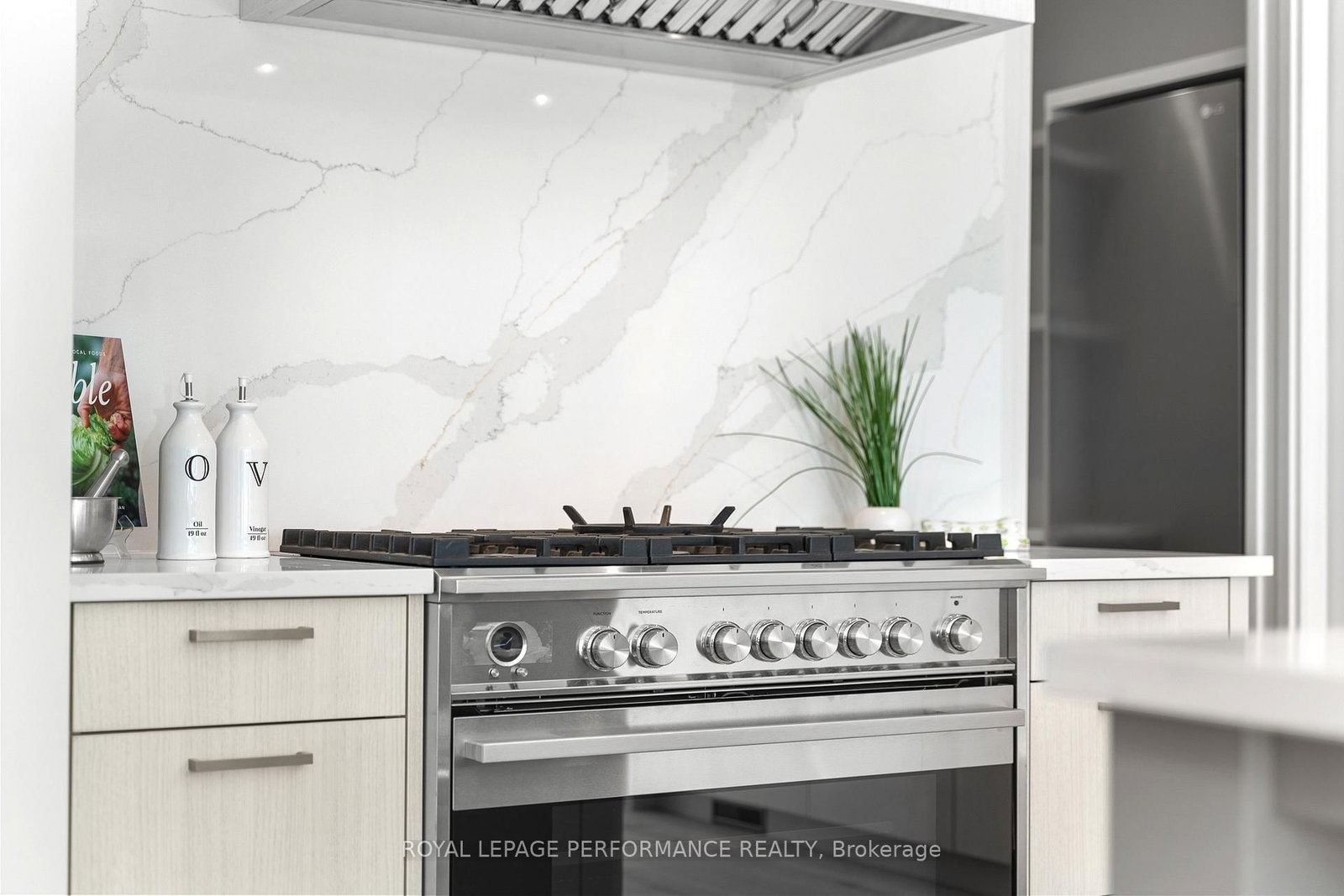 426 Avondale Avenue - Photo 16