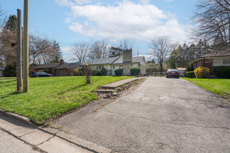 104 Edgar Dr, London North, N6G 1K1 | Image 2