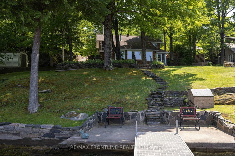 1047 Country Lane