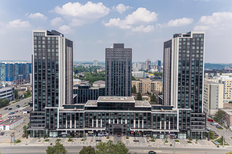 1736 - 145 Columbia St, Waterloo, N2L 0K7 | Image 3