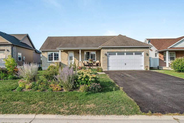27 Cortland Crescent