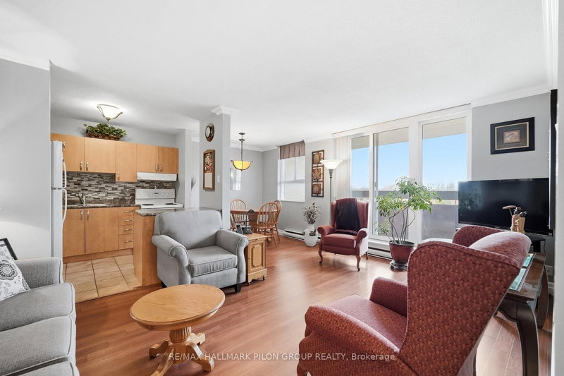 508 - 2000 Jasmine Cres, Ottawa, K1J 8K4 | Image 3