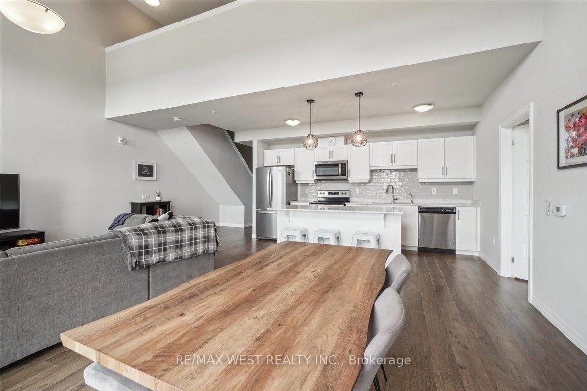 35 Kingsbury Square, Unit 413 - Photo 8