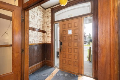 4550 Ste-Catherine Street — photo 5