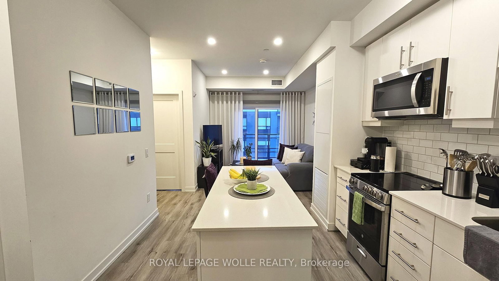 247 Northfield Drive E, Unit 507 - Photo 2