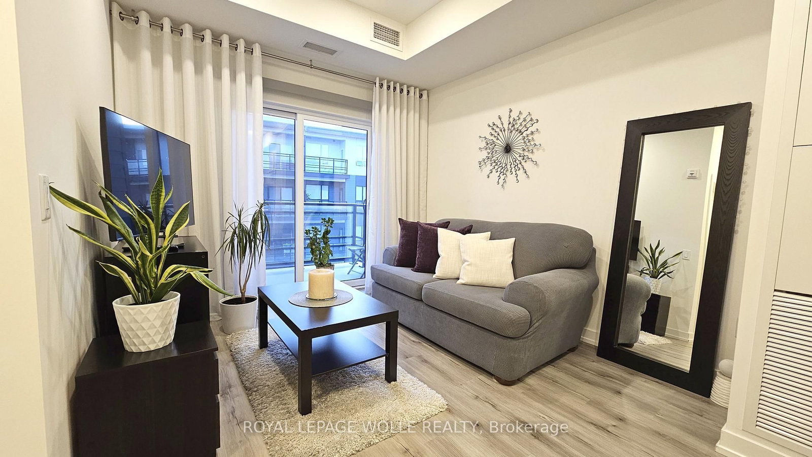 247 Northfield Drive E, Unit 507 - Photo 9