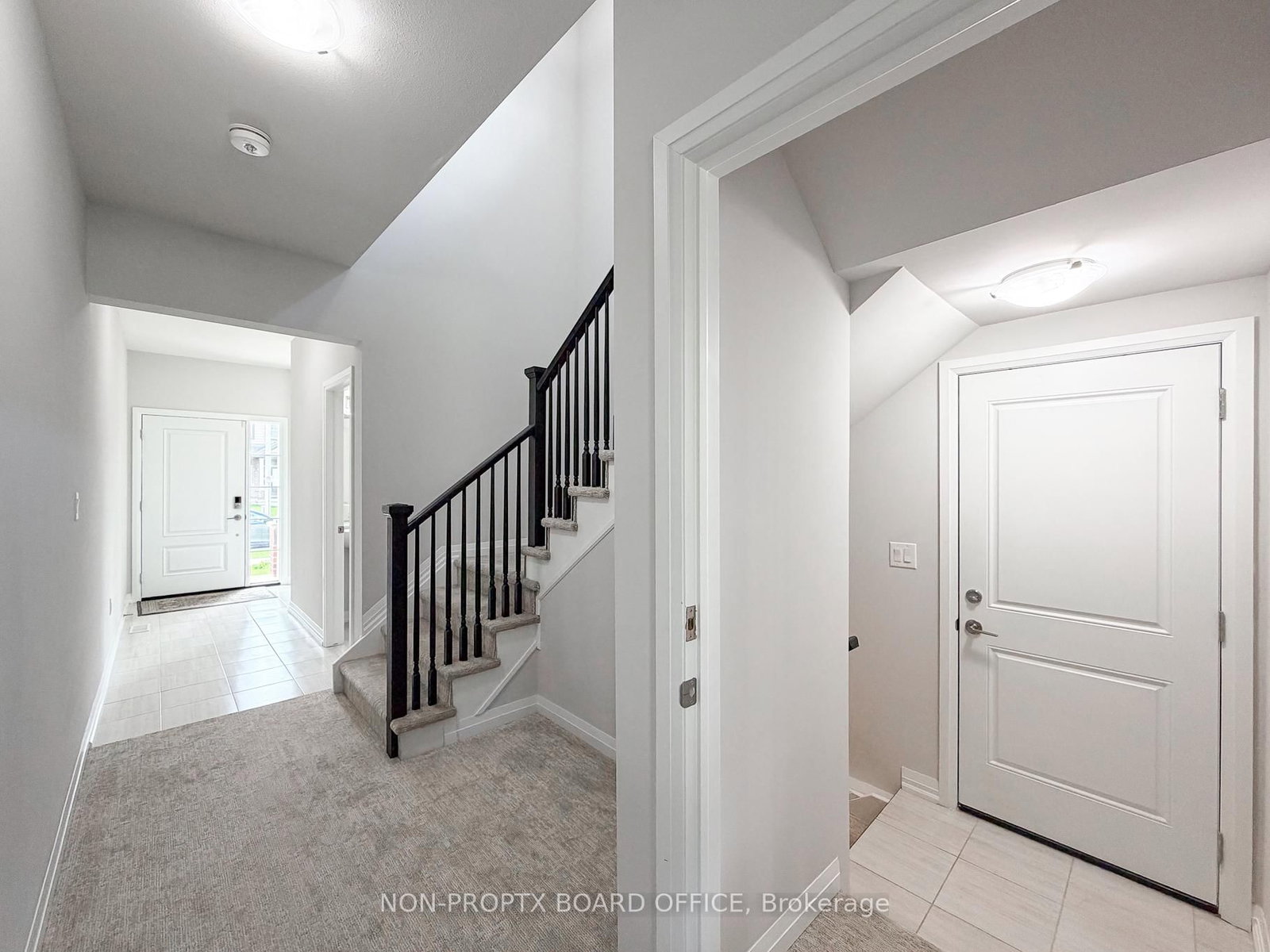 105 Alicia Crescent - Photo 14