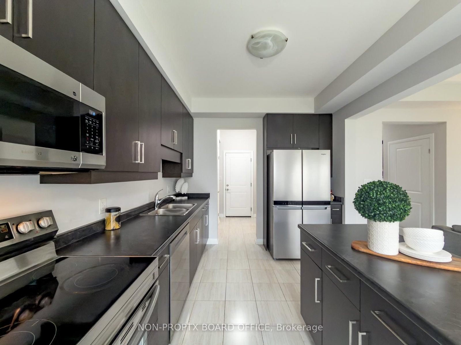 105 Alicia Crescent - Photo 20