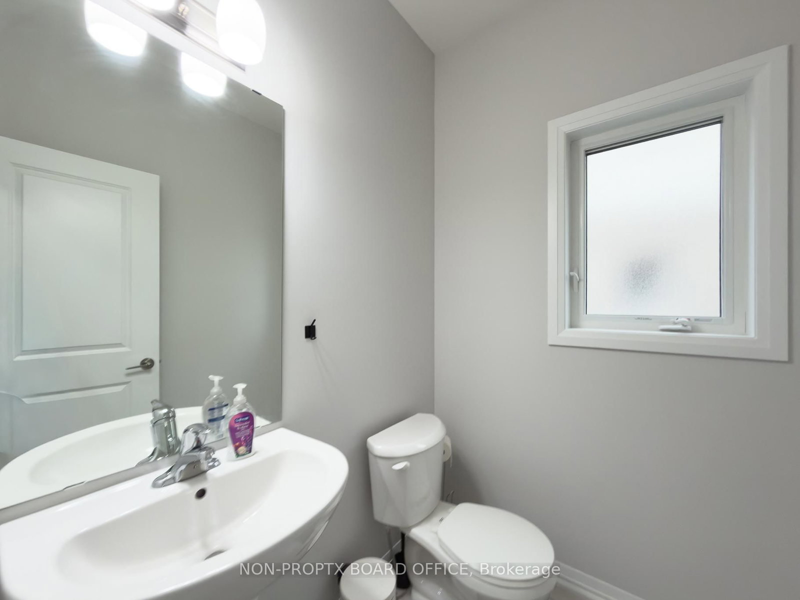 105 Alicia Crescent - Photo 22