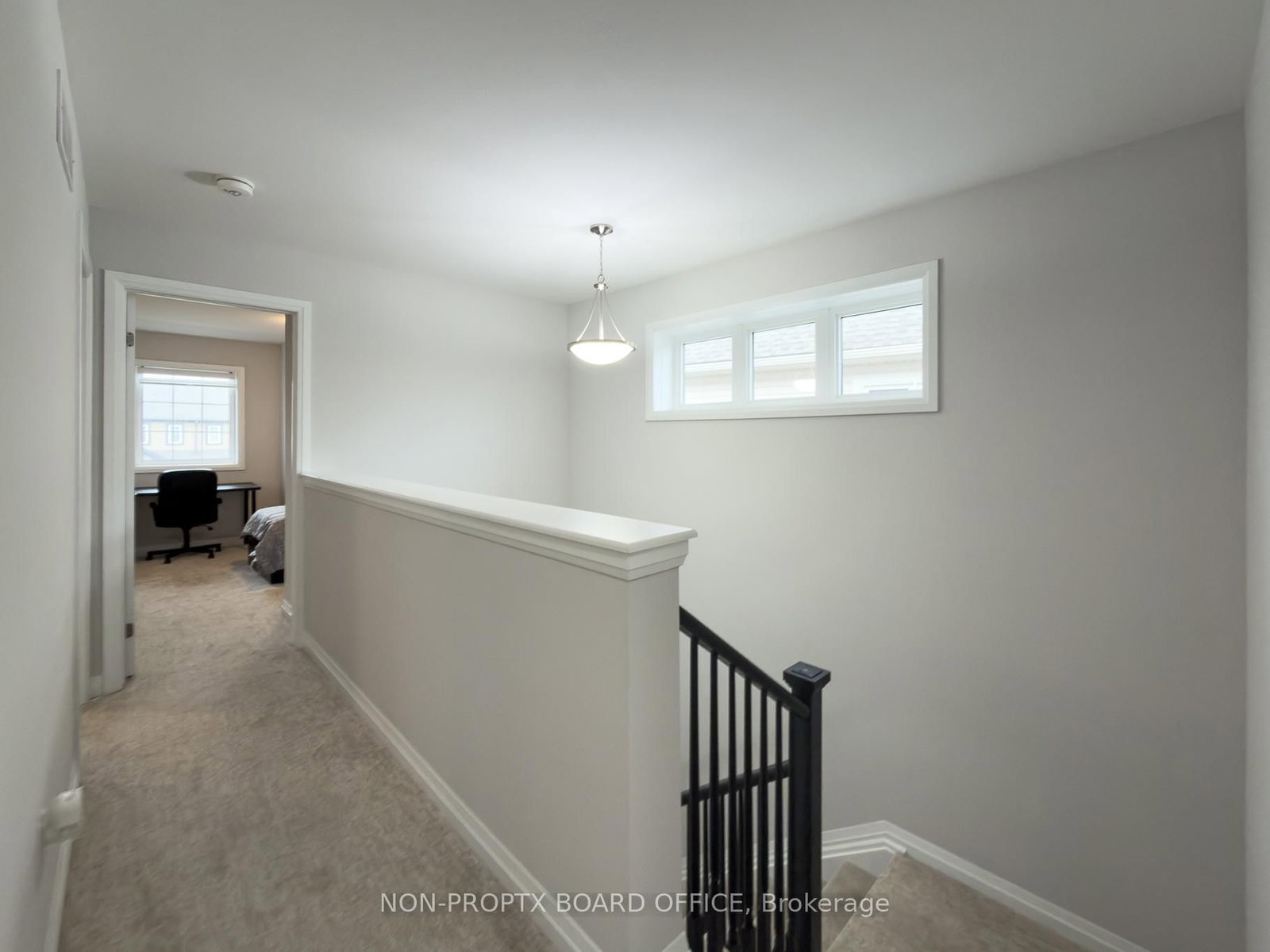 105 Alicia Crescent - Photo 23