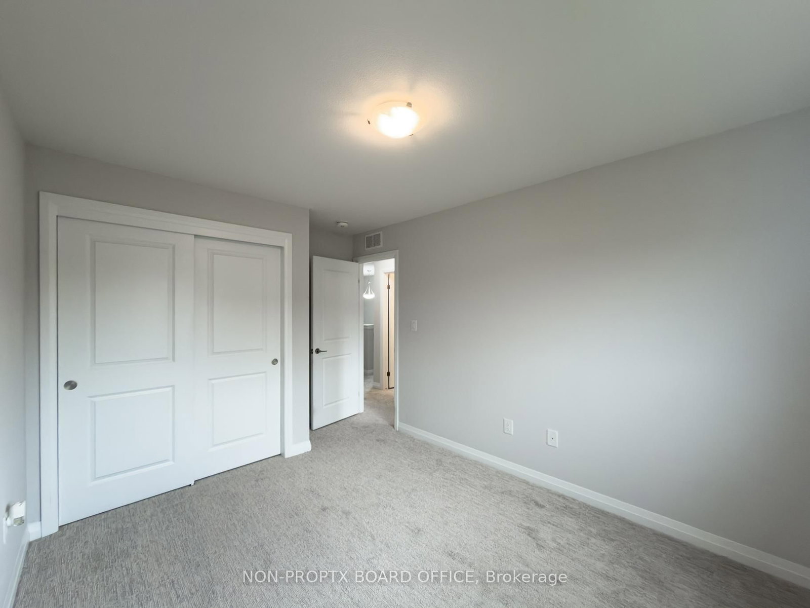 105 Alicia Crescent - Photo 35