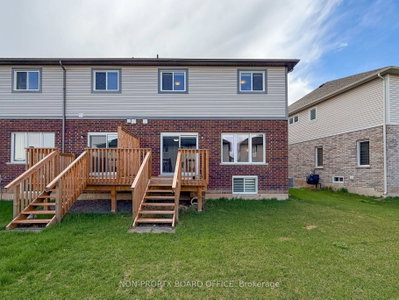 105 Alicia Crescent — photo 5