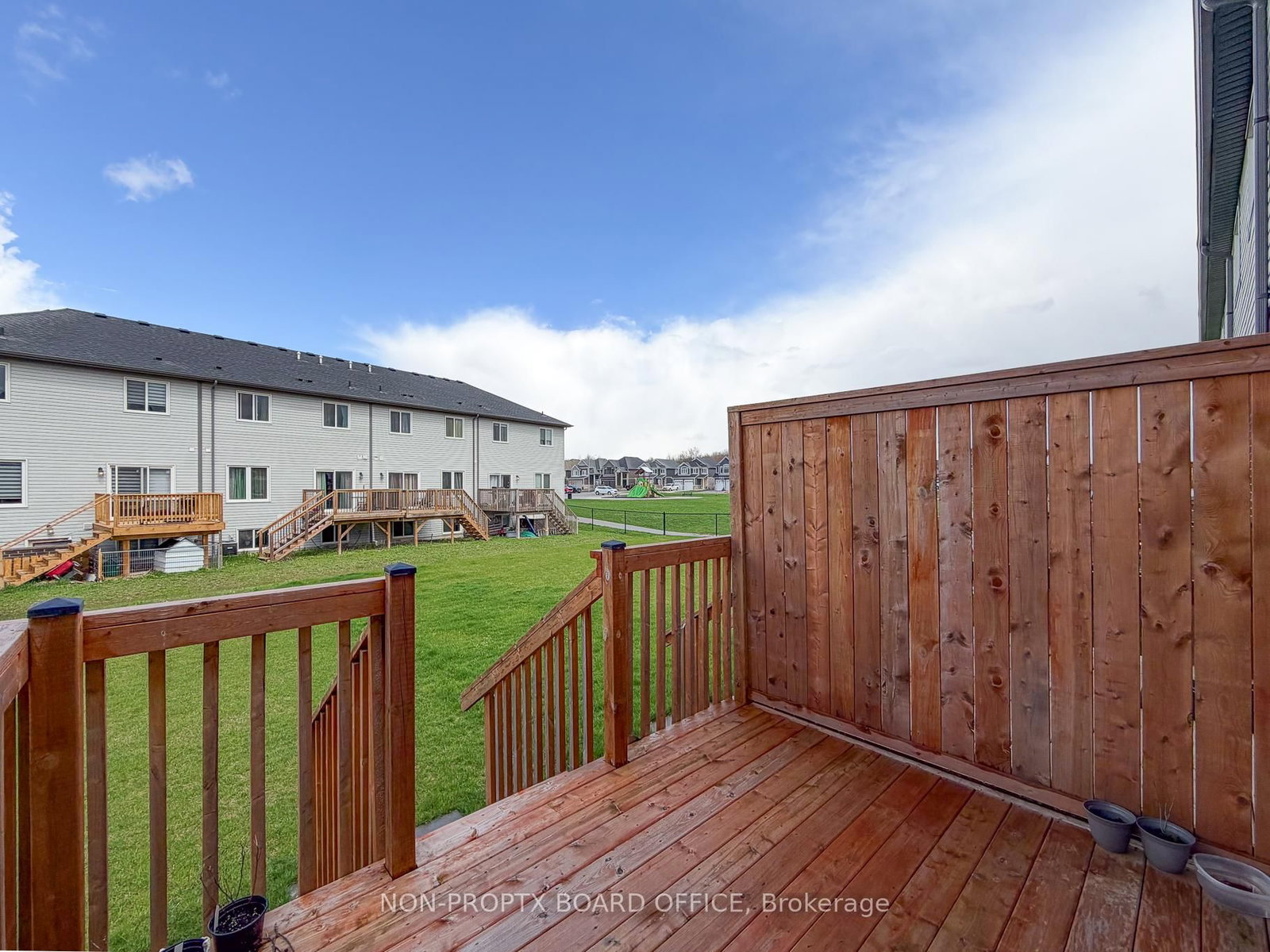 105 Alicia Crescent - Photo 7