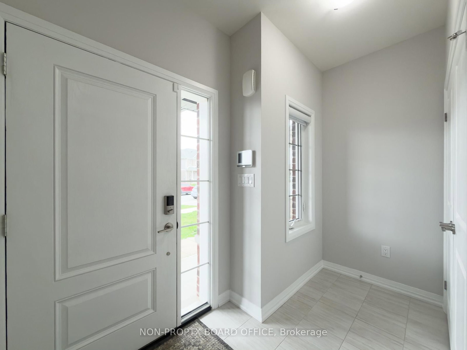 105 Alicia Crescent - Photo 9