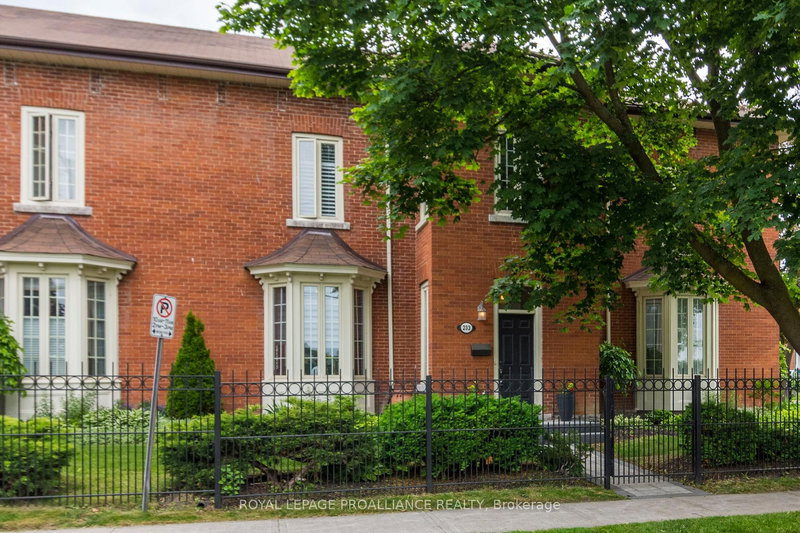 5 - 233 John St, Belleville, K8N 3G2 | Image 2