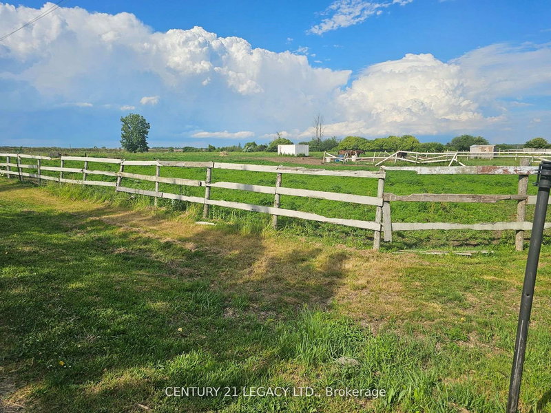 2569 BERTIE Rd, Fort Erie, L0S 1S0 | Image 2