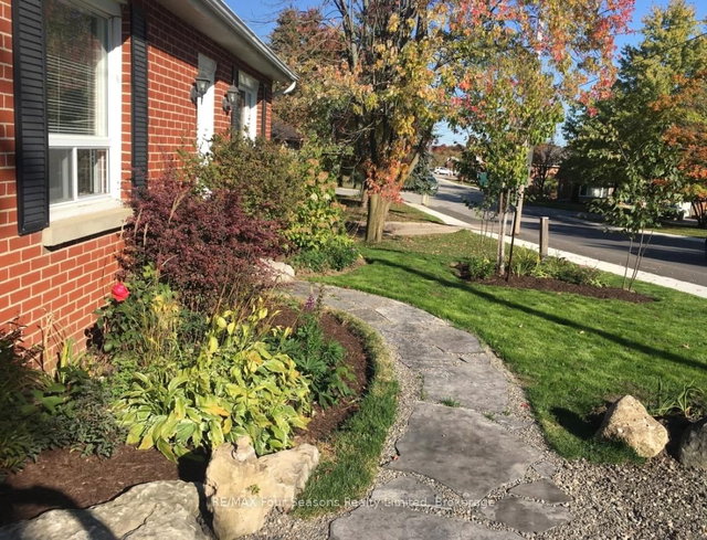 50 Amaranth Street W