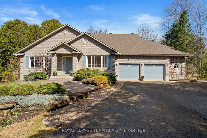 6461 Waddion Dr, Ottawa, K4P 1E7 | Image 2