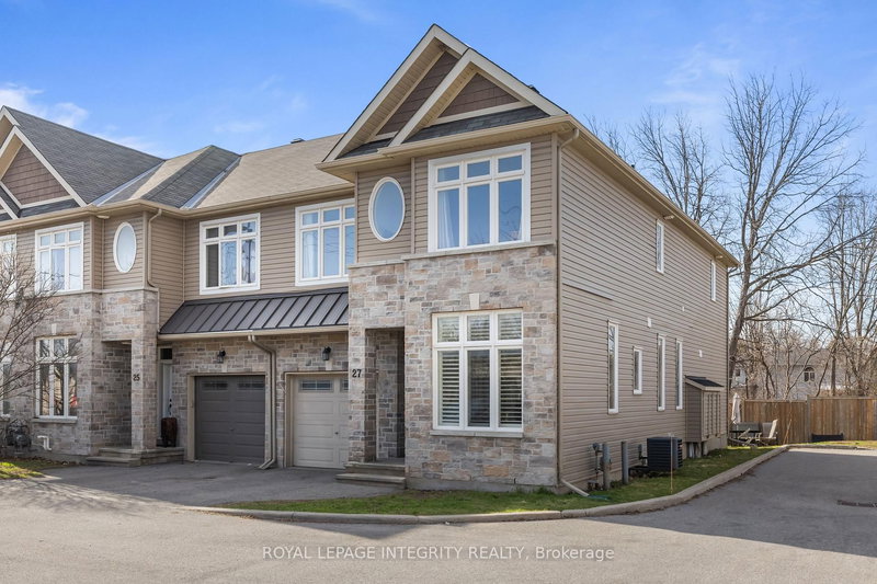 27 Orange Blossom Private, Gloucester, K1T 0M9 | Image 2