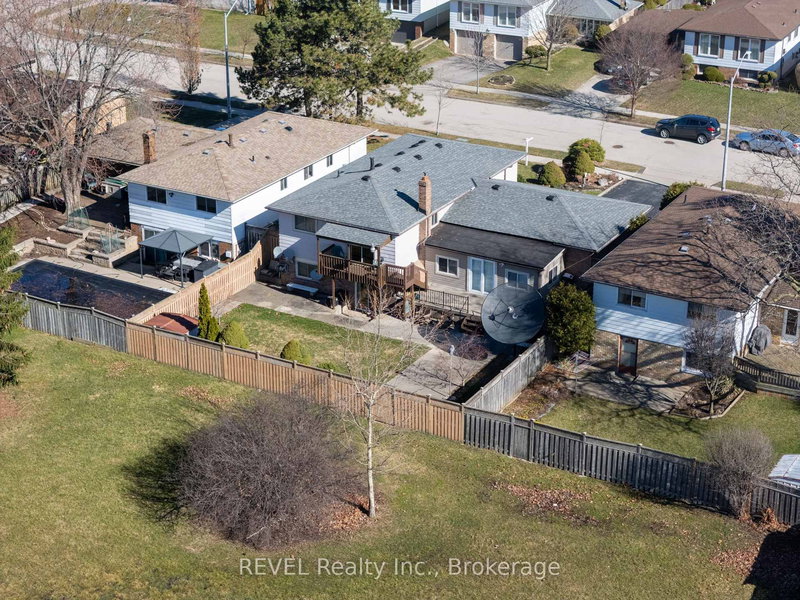 19 Lynwood Dr, Hamilton, L8E 3E7 | Image 3