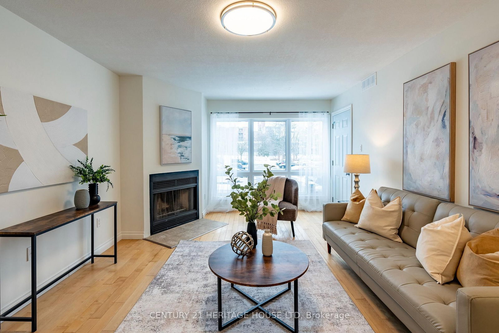 15 Hofstetter Avenue, Unit 208