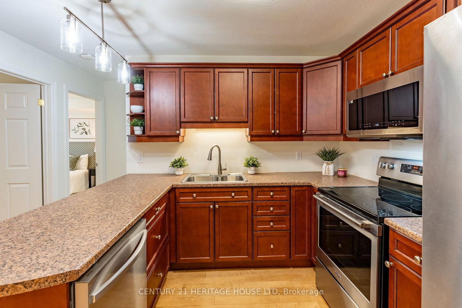 15 Hofstetter Avenue, Unit 208 - Photo 6