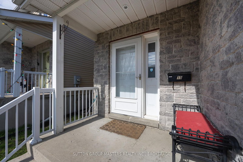 15 Karlee Crt, Kingston, K7K 0C5 | Image 2