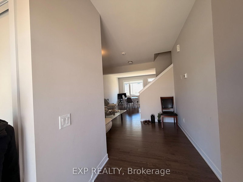 16 Tenuto Lane, Ottawa, K1W 0S4 | Image 2