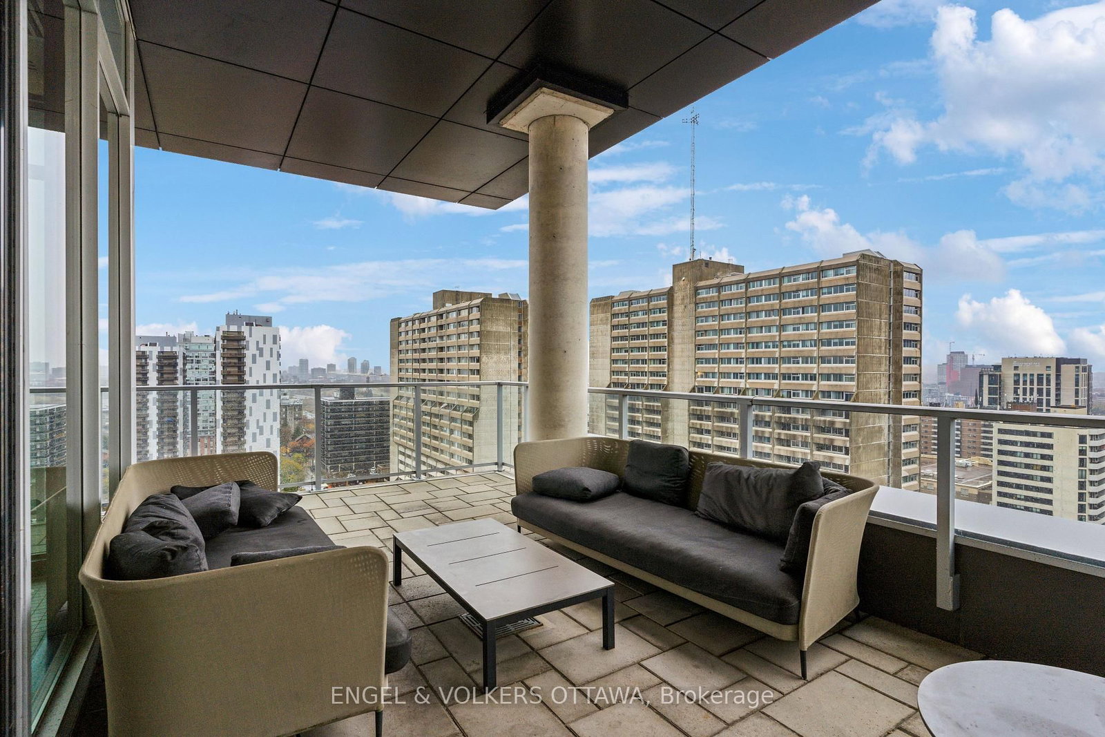 255 Bay Street, Unit 302 - Photo 48
