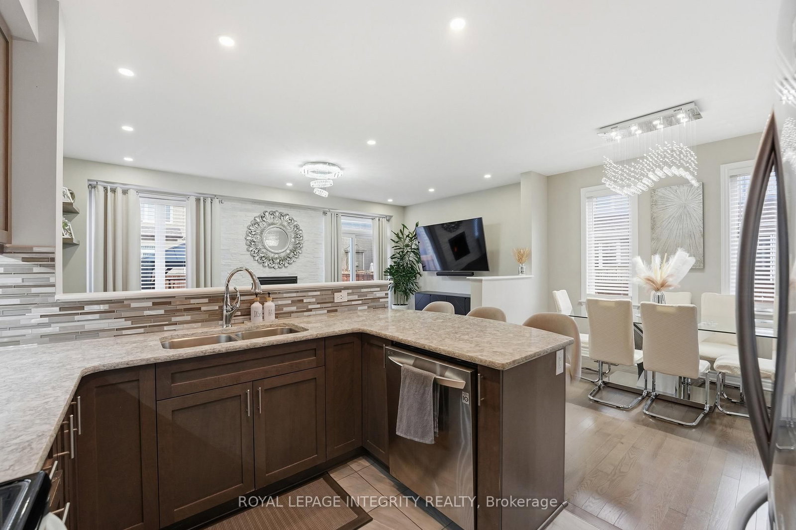 512 Vivera Place - Photo 6