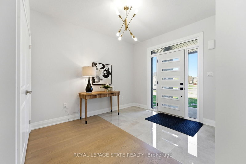 19 Woodvalley Crt, Hamilton, L9B 2S7 | Image 3