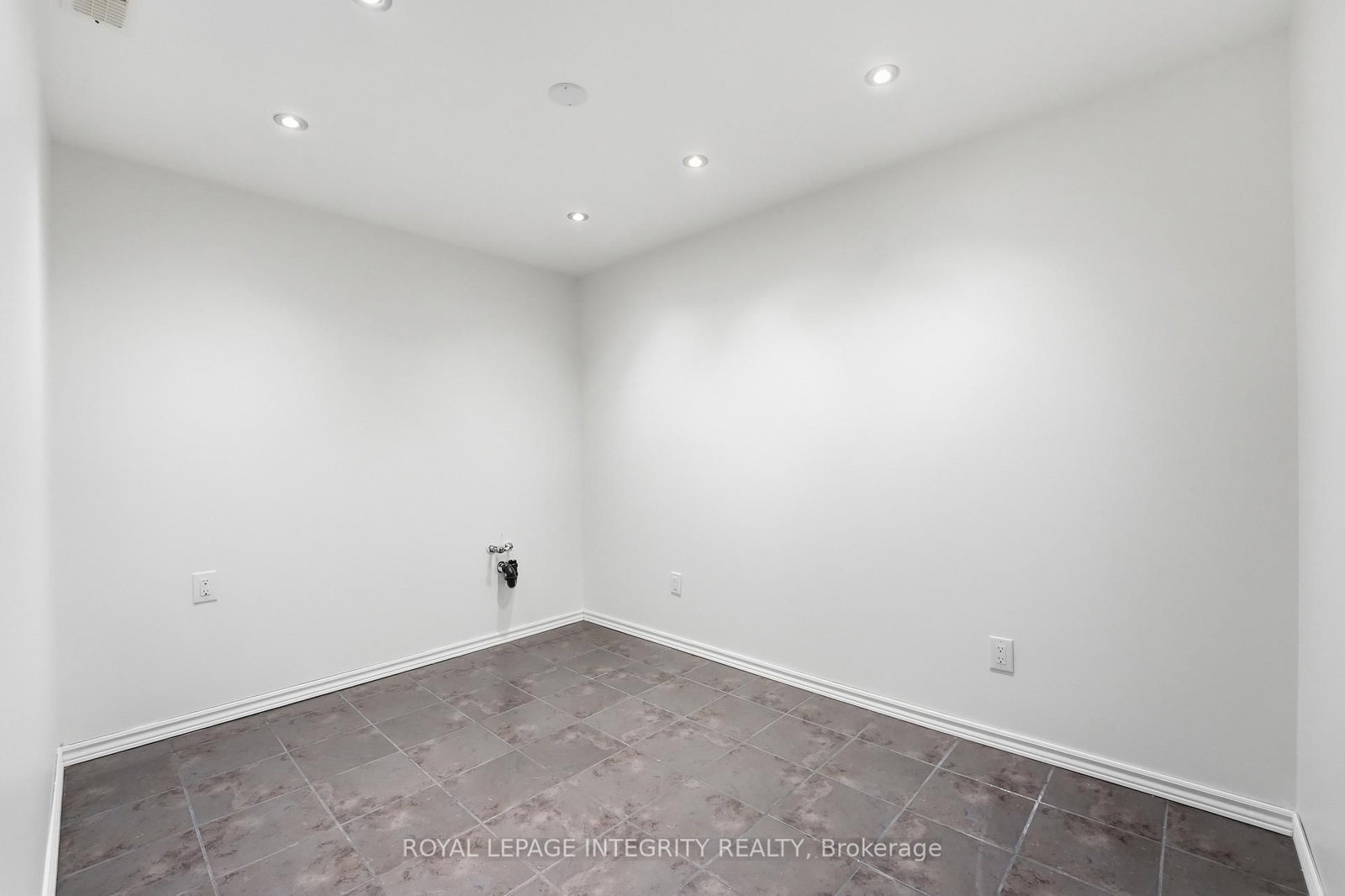 200 Burnaby Drive - Photo 38