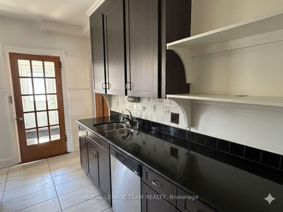 444 Parkdale Avenue • Ottawa, ON photo 4