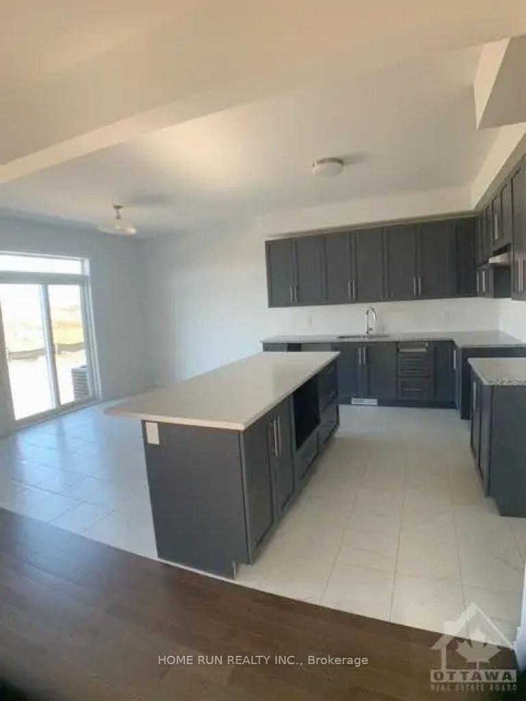 328 Finial Way, Ottawa, K2J 6V9 | Image 2