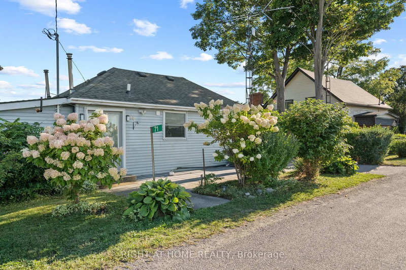 71 Lighthouse Dr Dr, Haldimand, N1A 2W6 | Image 2